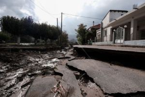 Η κυβέρνηση τα… βάζει με τον Θεό; – Η αγωνία για το εκλογικό διακύβευμα της οικονομίας 