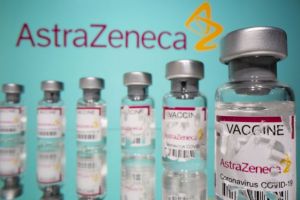 AstraZeneca – Μετά το εμβόλιο έρχεται ενέσιμο σκεύασμα από κοκτέιλ αντισωμάτων