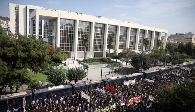 Ένας χρόνος από την καταδίκη της Χρυσής Αυγής – Κανένας εφησυχασμός