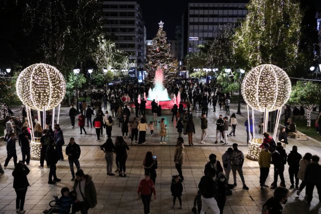 Επιχείρηση «Εμβολιαστείτε για ασφαλή Χριστούγεννα» – Πώς φτάσαμε στο διάγγελμα Μητσοτάκη