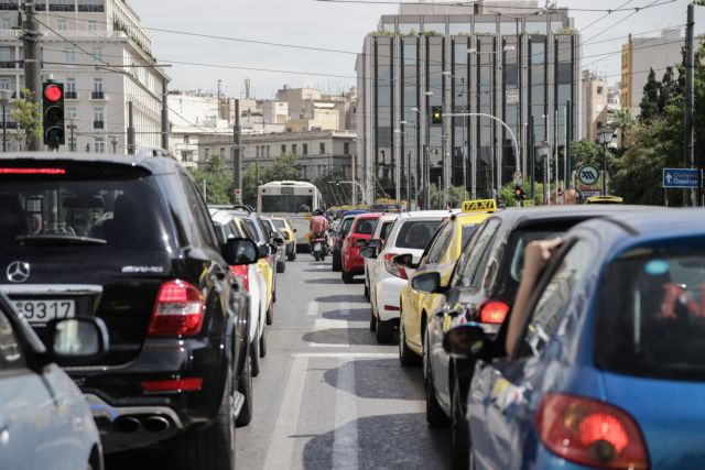 Κίνηση στους δρόμους – Πού εντοπίζονται προβλήματα