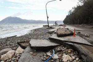 Πάτρα – Σοβαρές ζημιές από την κακοκαιρία στο παραλιακό μέτωπο