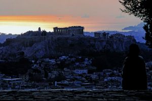 Οικονόμου – Μένουμε ανοιχτοί με τα μέτρα – Από Δευτέρα επιστράτευση γιατρών εφόσον χρειάζεται