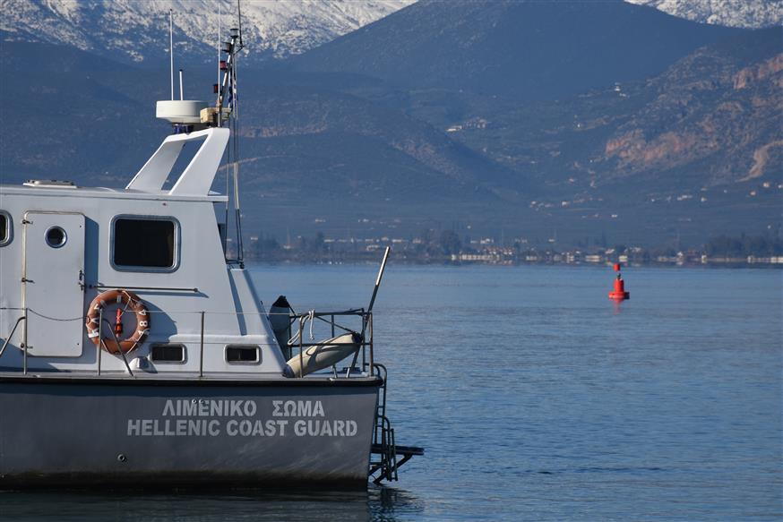 Αυξάνεται ο αριθμός των νεκρών από το ναυάγιο στη Φολέγανδρο