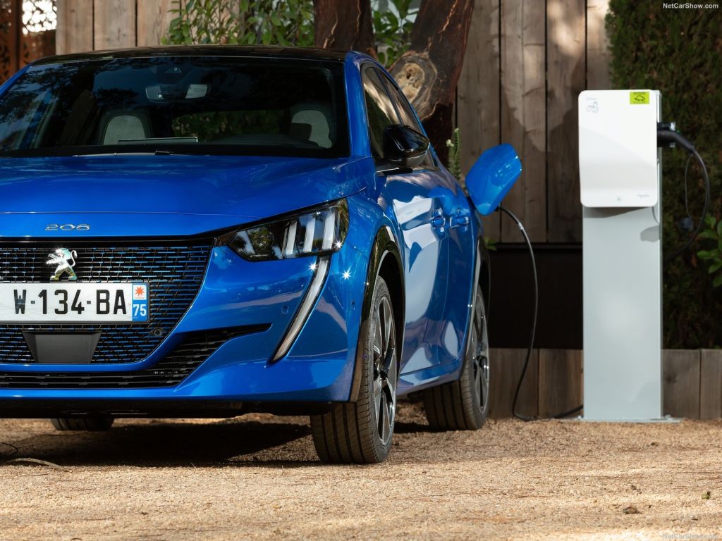 Peugeot: Εως το 2030 θα λανσάρει μόνο ηλεκτρικά μοντέλα