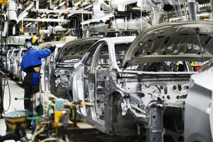 Φρένο στην παραγωγή αυτοκινήτων λόγω έλλειψης μικροτσιπ έβαλε η Toyota