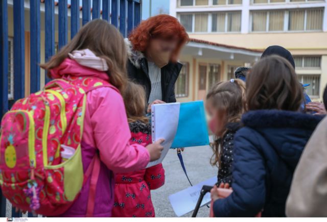 Σχολεία – Στις 14.000 τα κρούσματα σε μαθητές και εκπαιδευτικούς – Δεν θα εντοπιζόταν εάν δεν επιστρέφαμε στις τάξεις λέει το υπουργείο