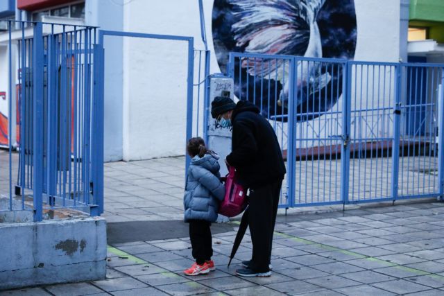 Κοροναϊός – Εκτίμηση για 60.000 κρούσματα σήμερα έκανε ο Μανωλόπουλος