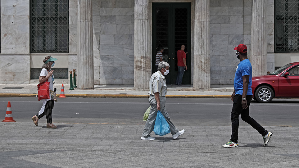 Μαγιορκίνης: Σε 15-20 ημέρες νέα χαλάρωση των μέτρων – Μπορεί να έρθει νέος στέλεχος της Covid-19