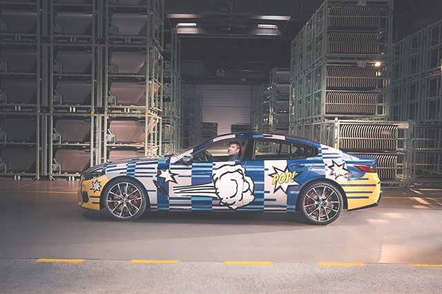 Η νέα BMW με υπογραφή Τζεφ Κουνς