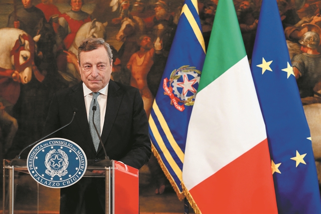 Σε δίνη νέας κρίσης η Ιταλία μετά την παραίτηση Ντράγκι