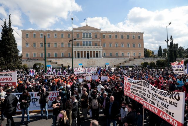 Μεγάλο συλλαλητήριο συνδικάτων στο Σύνταγμα