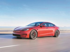 Tesla: Με ρεκόρ πωλήσεων το 2021