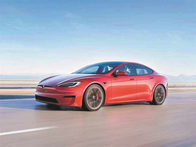 Tesla: Με ρεκόρ πωλήσεων το 2021