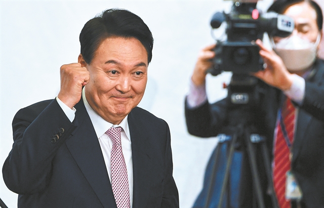 Ενα «γεράκι», ο νέος πρόεδρος της Νότιας Κορέας