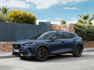 CUPRA Formentor: Το σπορ SUV που κερδίζει τις εντυπώσεις με την υβριδική του τεχνολογία