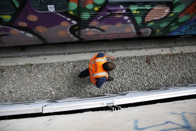 ΗΣΑΠ: Χωρίς τις αισθήσεις του ανασύρθηκε ο άνδρας που έπεσε στις ράγες