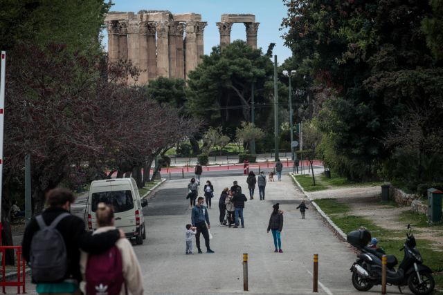 Κοροναϊός: Μέχρι το Πάσχα θα αρθούν κι άλλα μέτρα