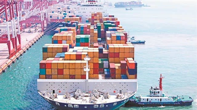 Στροφή των πλοιοκτητών στα containerships