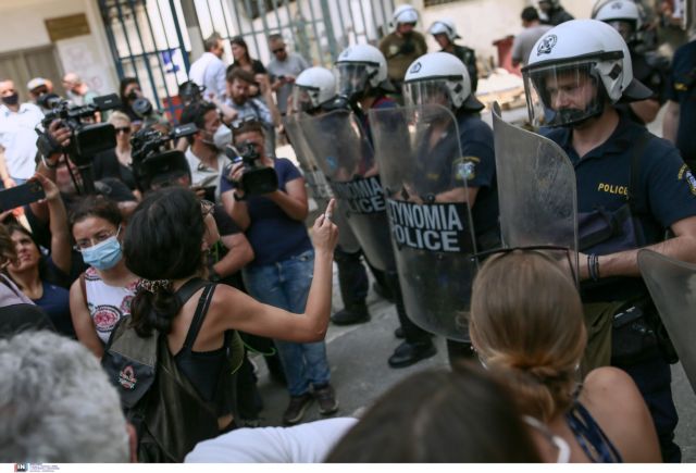 ΑΠΘ: Νέα συγκέντρωση φοιτητών υπό το βλέμμα των ΜΑΤ