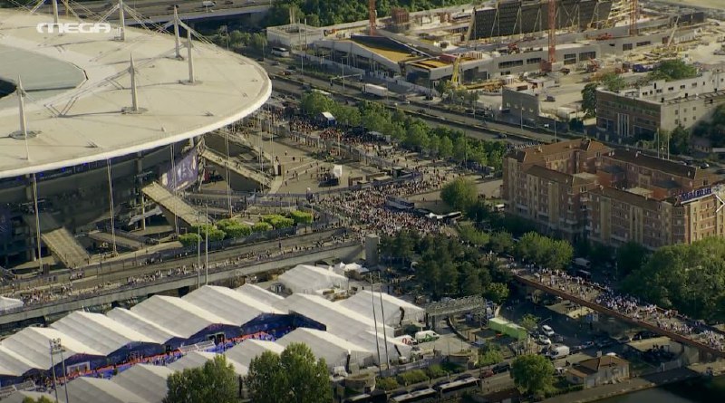 Η εικόνα στις εξέδρες του Stade de France για τον τελικό του Champions League!