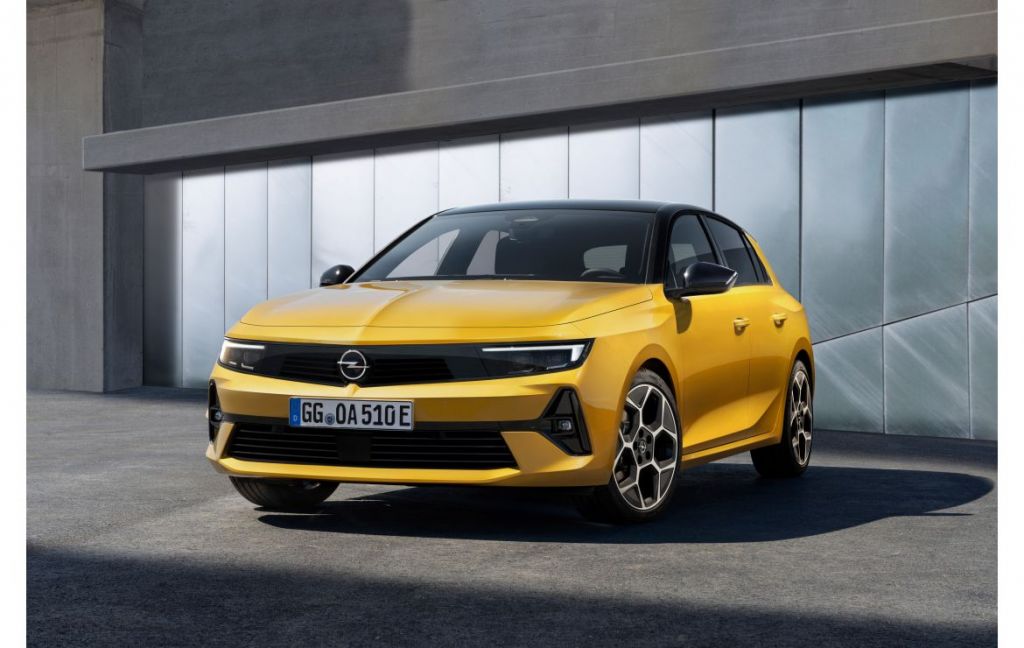 Το νέο Opel Astra …προσεδαφίστηκε στην Ελλάδα και εξηλεκτρίζεται
