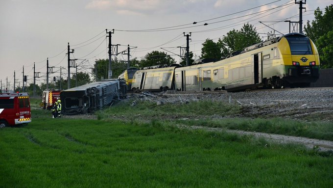 Εκτροχιάστηκε τρένο νότια της Βιέννης με νεκρούς και τραυματίες