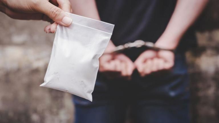 Αστυνομικός ο εγκέφαλος σε κύκλωμα κοκαΐνης στα νότια προάστια