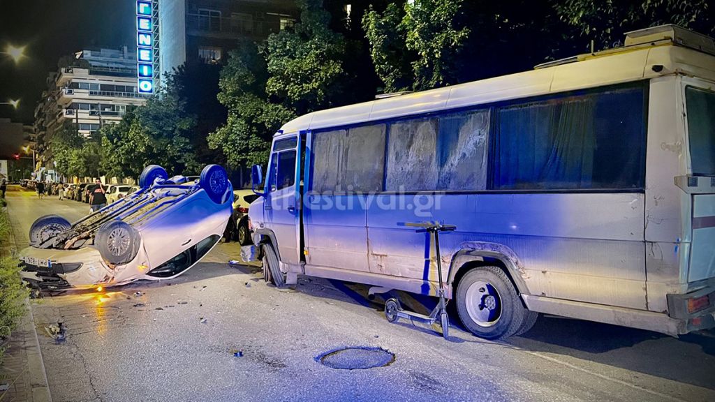 Θεσσαλονίκη: Εκλεψε λεωφορείο προκάλεσε σοβαρό τροχαίο και έγινε «καπνός»