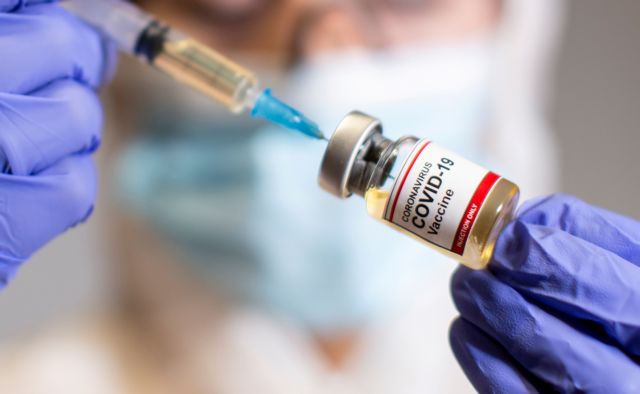 Βασιλακόπουλος: Ερχεται κοινό εμβόλιο για γρίπη και κοροναϊό