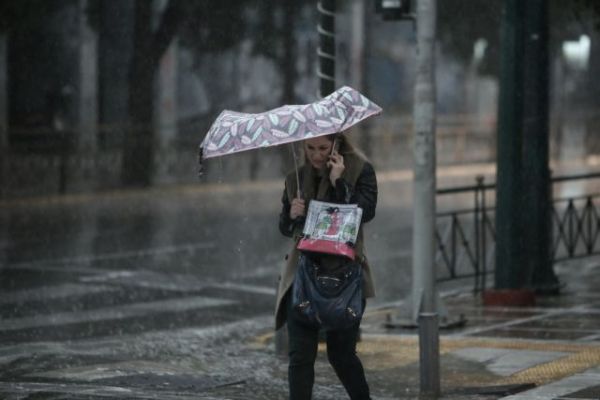 Καιρός: Βροχές και καταιγίδες το Σάββατο