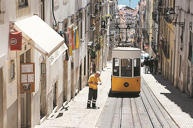 Είδος προς εξαφάνιση οι φθηνές κατοικίες για τους Πορτογάλους