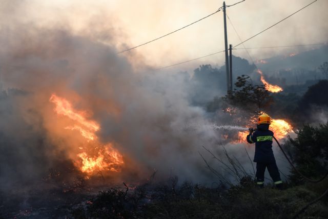 Αναφορές για καμένα σπίτια στα Μέγαρα