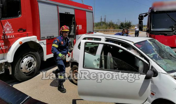 Ηλικιωμένη οδηγός εγκλωβίστηκε στο ΙΧ της ύστερα από τροχαίο