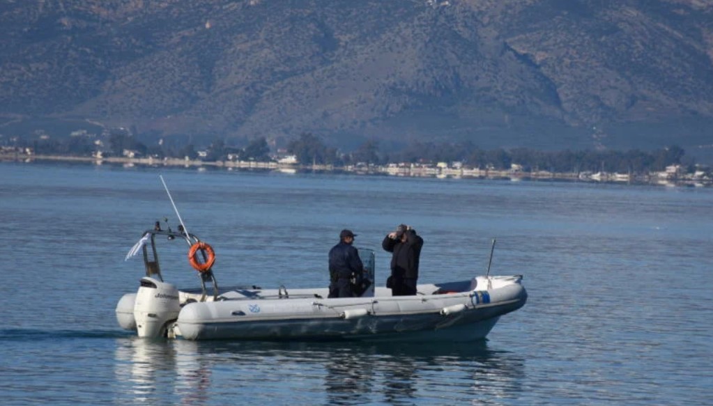 Μυστήριο με την εξαφάνιση 75χρονου από παραλία στην Κορινθία