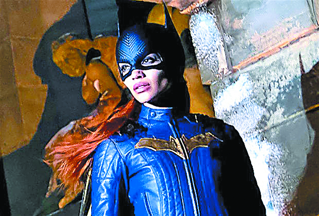 Στα χέρια των ηθοποιών και στελεχών οι σκηνές του «κομμένου» Batgirl