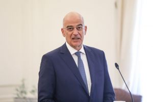 Δένδιας: Ο αναθεωρητισμός οδηγεί την ανθρωπότητα σε περιπέτειες