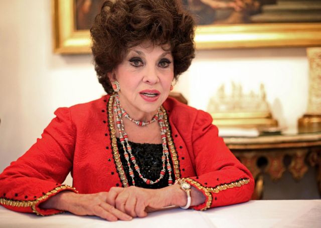 Gina Lollobridgeta, 95 anni, ricoverata in ospedale