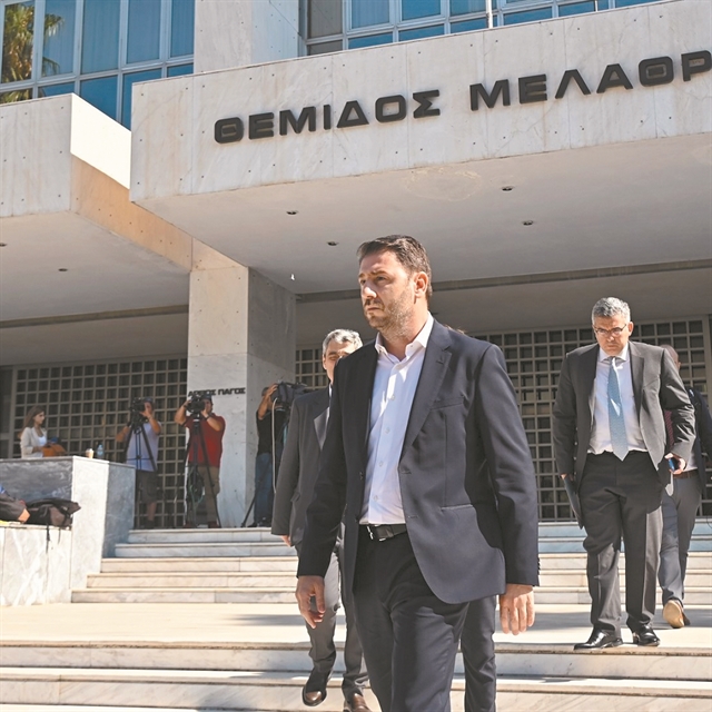 Στην Εξεταστική με πολιτική παρέμβαση