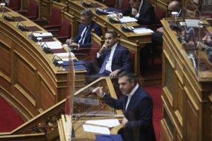 Τσίπρας σε Μητσοτάκη: «Εκλογές με ενεργό το κέντρο που διενεργεί παρακολουθήσεις πολιτικών αντιπάλων;»