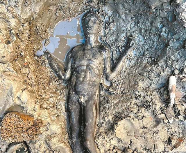 24 ρωμαϊκοί θησαυροί κάτω από τη λάσπη