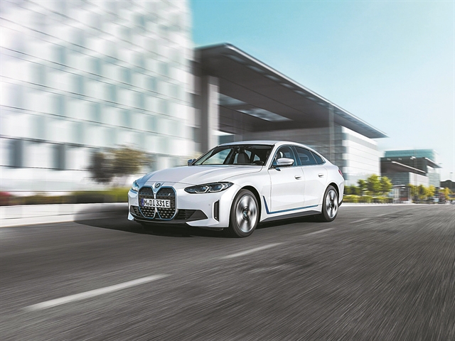 BMW i4: Νέα ηλεκτρική εκδοχή με 286 ίππους