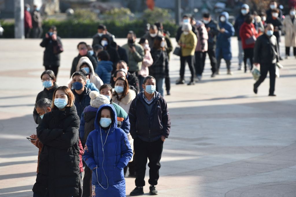 Κίνα: Ο κοροναϊός προσέβαλε 37 εκατ. ανθρώπους την περασμένη Τρίτη