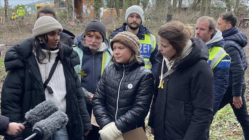 Συνέλαβαν την Γκρέτα Τούνμπεργκ και άλλους περιβαλλοντικούς ακτιβιστές