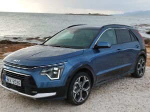 Kia Niro HEV: Με υβριδική τεχνολογία και άνεση ενός οικογενειακού