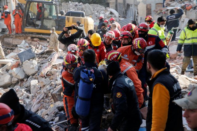 Σεισμός στην Τουρκία: «Γεια σου ομορφούλα, είμαστε εδώ για να σε βγάλουμε έξω»