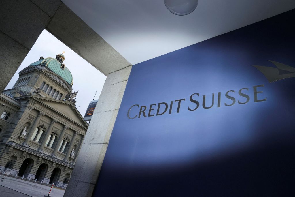 Credit Suisse: Σβήνουν τη φωτιά πριν ανοίξουν οι αγορές