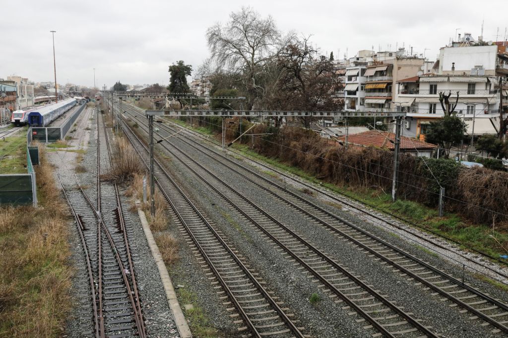 Χωρίς τρένα Σάββατο και Κυριακή