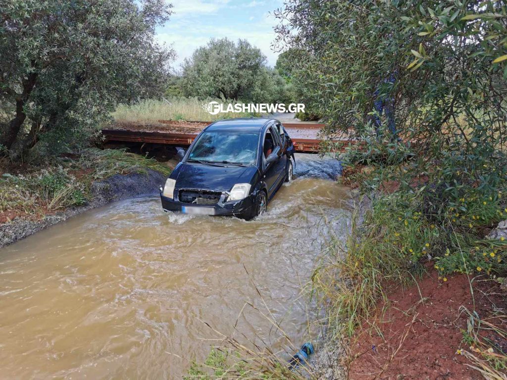 Δόκιμος αστυφύλακας παρασύρθηκε από χείμαρρο στα Χανιά