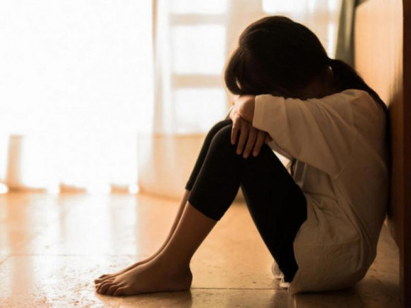Κεκλεισμένων των θυρών η δίκη για τον βιασμό 16χρονης από τράπερ